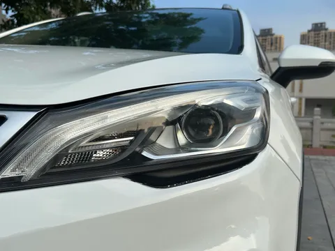 Geely Emgrand GS