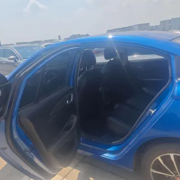 Roewe i5