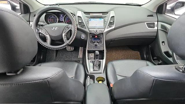 Hyundai Elantra (Avante)