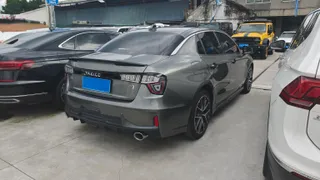 Lynk & Co 03
