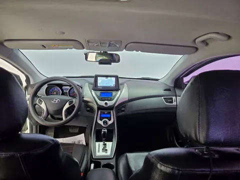 Hyundai Elantra (Avante)