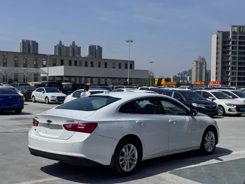 Chevrolet Malibu XL