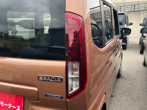 Suzuki Spacia