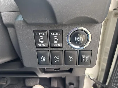 Toyota Pixis Mega