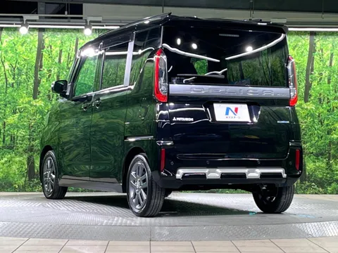 Mitsubishi Delica Mini