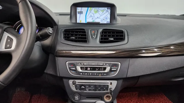 Renault SM3
