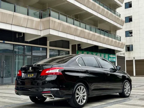 Peugeot 408