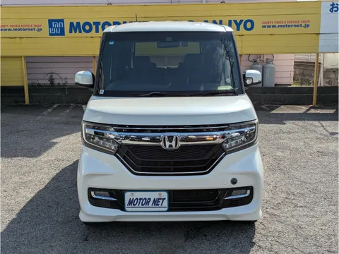 Honda N-BOX Custom