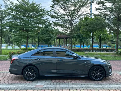 Cadillac CT4