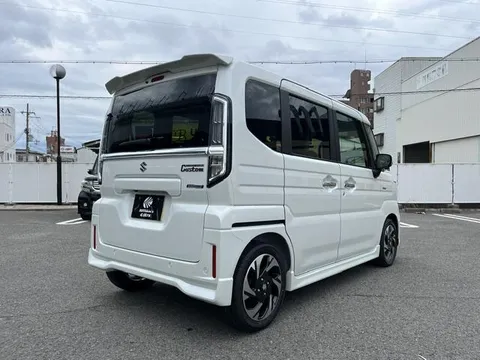 Suzuki Spacia Custom