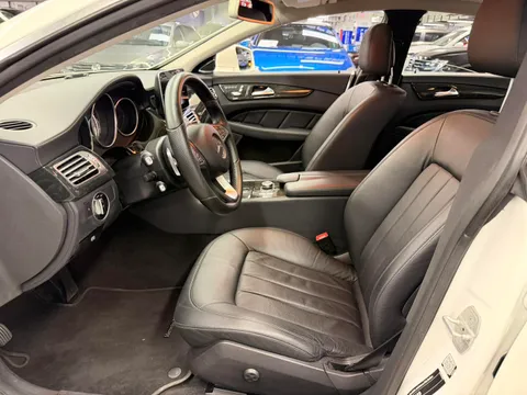 Mercedes-Benz Mercedes-Benz CLS