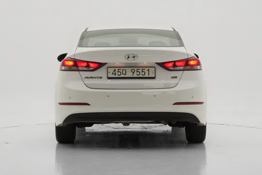 Hyundai Elantra (Avante)