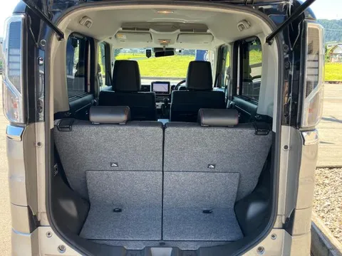 Suzuki Spacia Custom