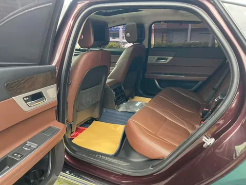Jaguar XFL