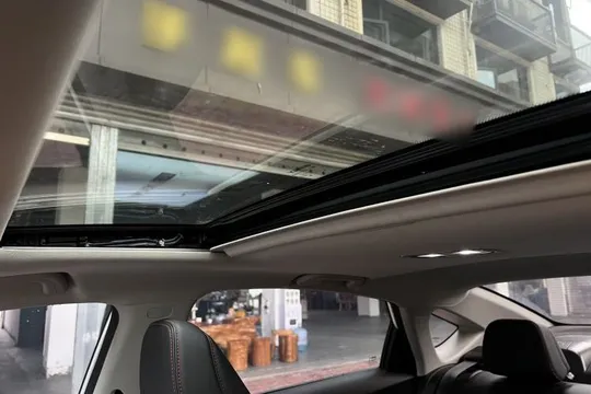 Geely Binray