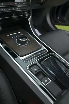 Jaguar XFL
