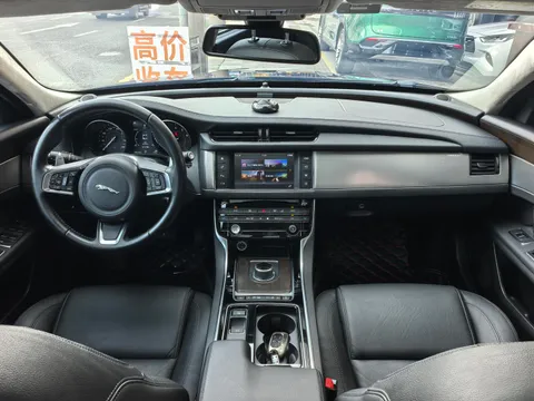 Jaguar XFL
