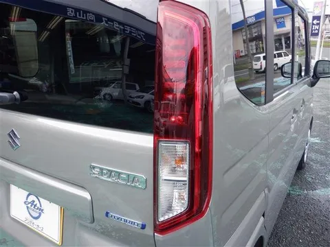 Suzuki Spacia