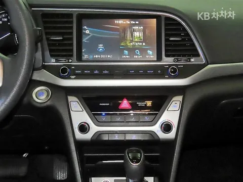 Hyundai Elantra (Avante)