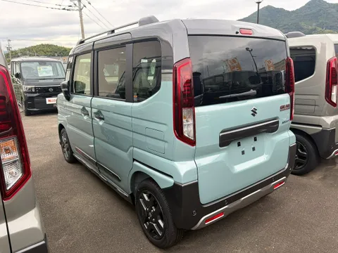 Suzuki Spacia Gear