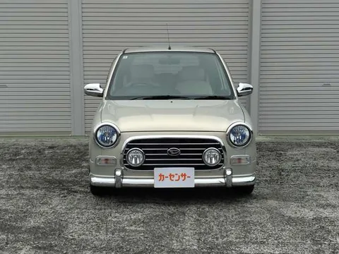 Daihatsu Mira Gino