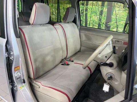 Toyota Pixis Space
