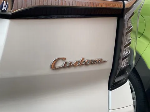 Honda N-BOX Custom
