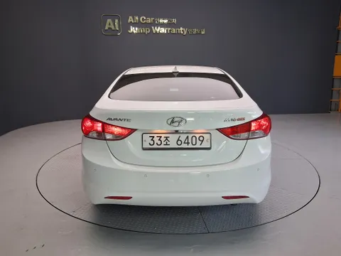 Hyundai Elantra (Avante)