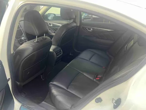 Infiniti Q50L