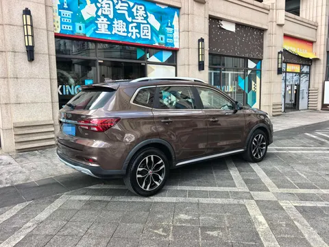 Roewe RX5