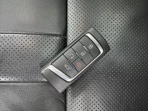 Gac GS8