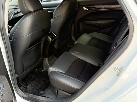 Geely Binrui