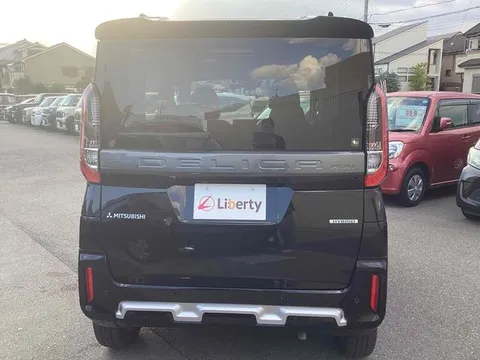 Mitsubishi Delica Mini