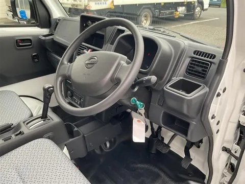 Nissan Clipper Truck
