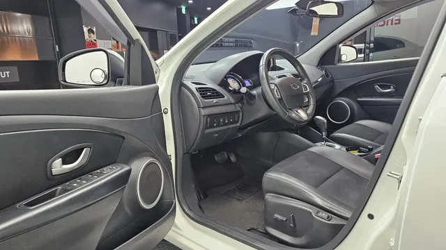 Renault SM3