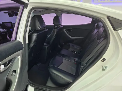 Hyundai Elantra (Avante)