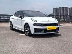 Lynk & Co 03