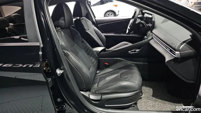 Hyundai Elantra (Avante)