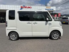 Toyota Pixis Mega
