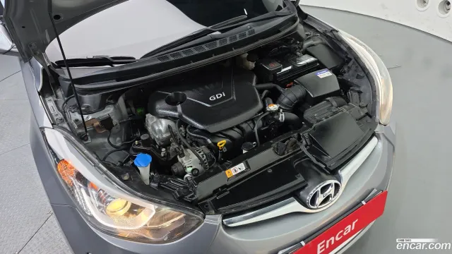 Hyundai Elantra (Avante)