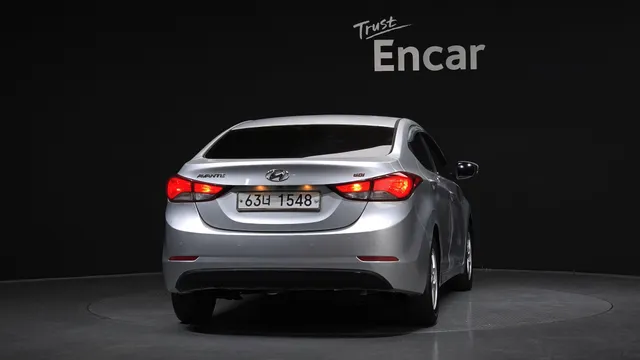 Hyundai Elantra (Avante)
