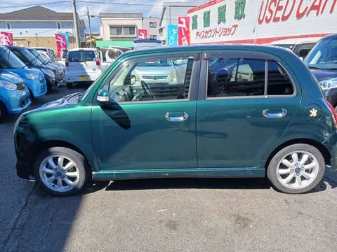 Daihatsu Mira Gino