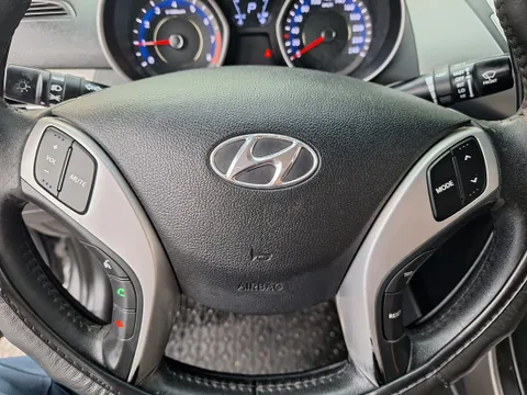 Hyundai Elantra (Avante)