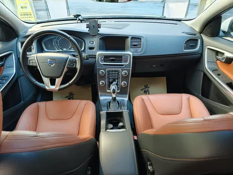 Volvo S60