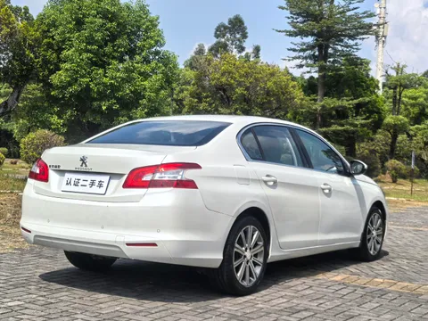 Peugeot 408