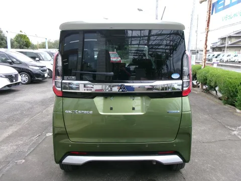Mitsubishi eK X Space