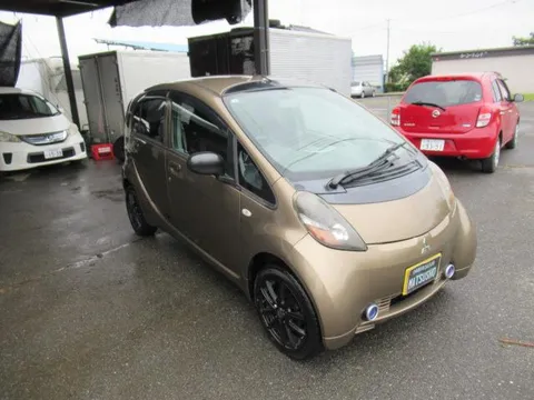 Mitsubishi I