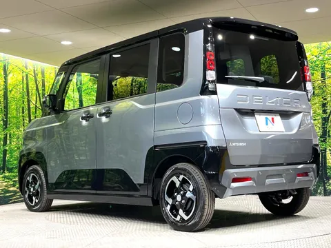 Mitsubishi Delica Mini