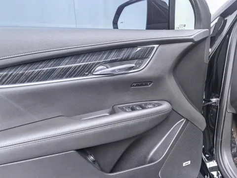 Cadillac XT6