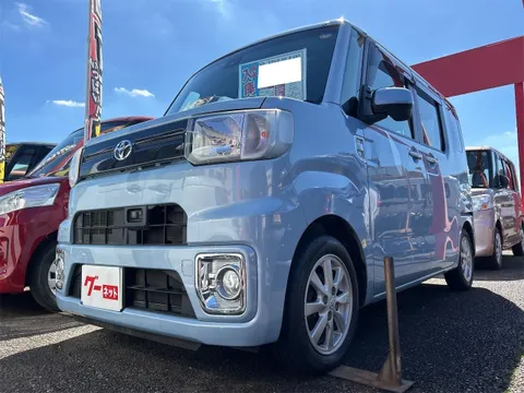 Toyota Pixis Mega
